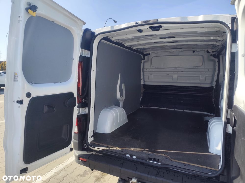 Opel VIVARO - 32