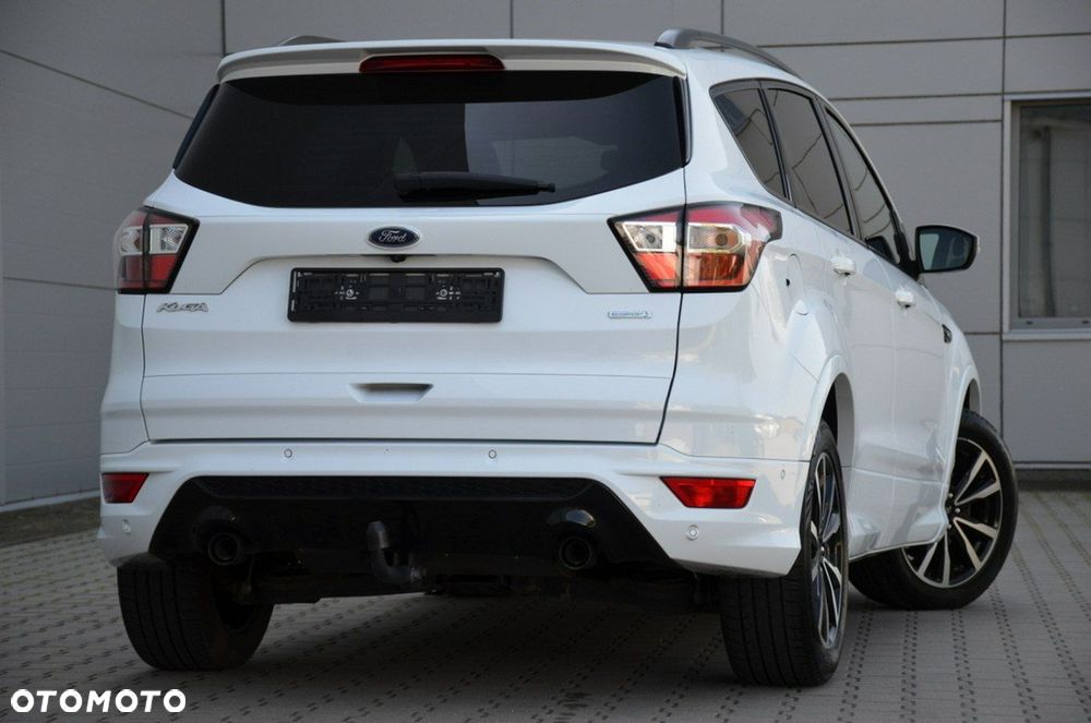 Ford Kuga - 10