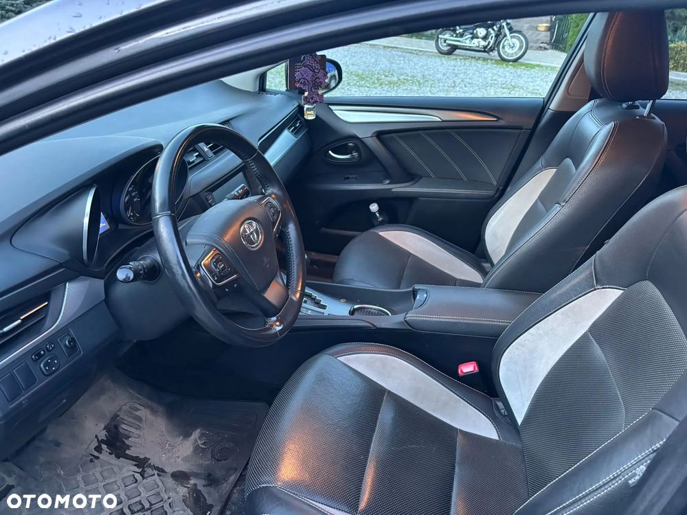 Toyota Avensis - 3