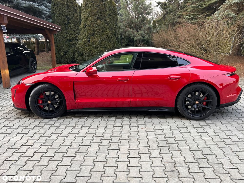Porsche Taycan GTS - 3
