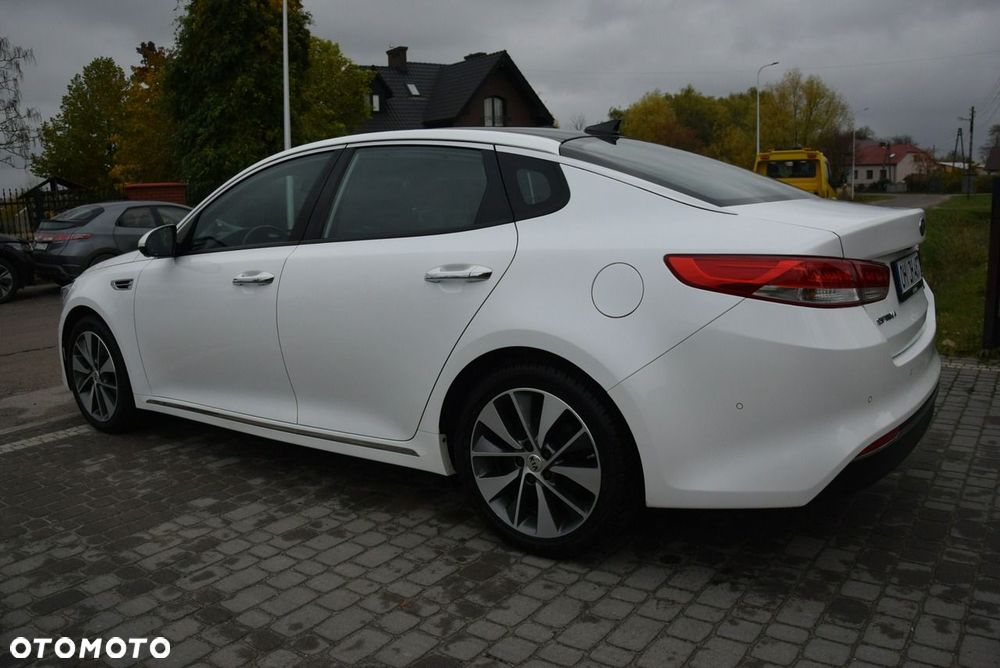 Kia Optima - 14