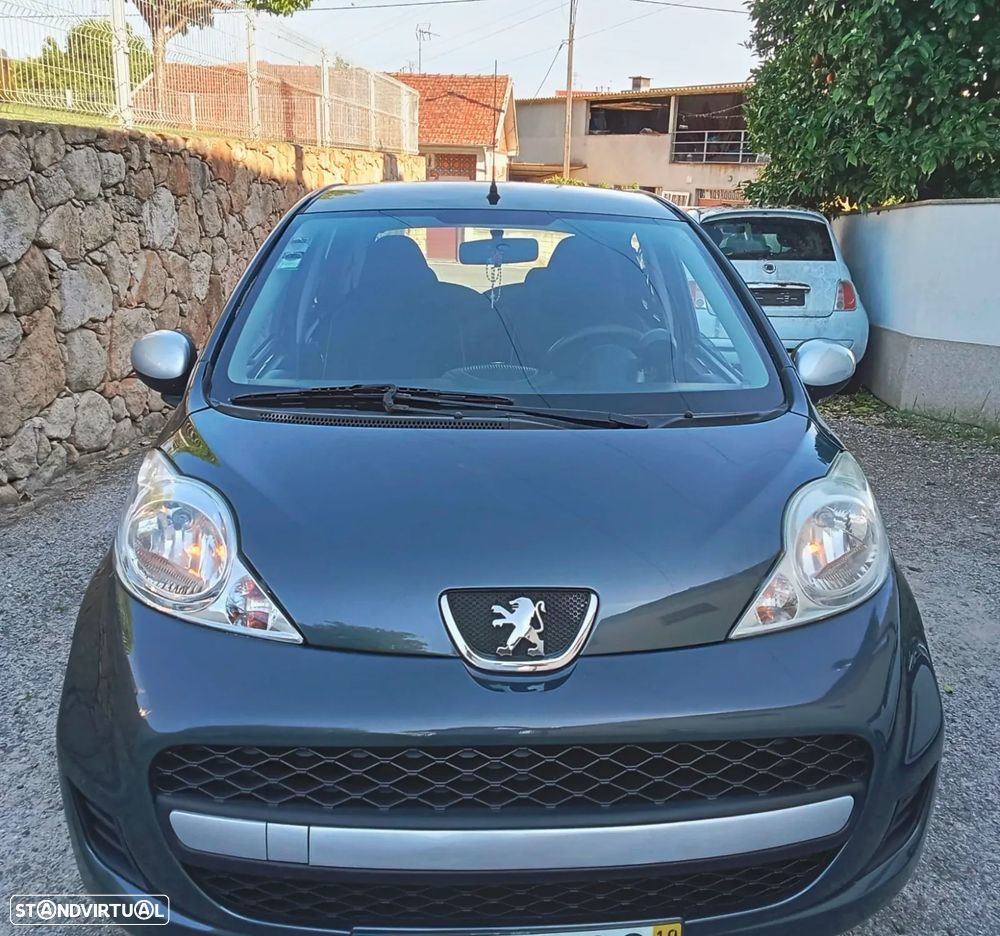 Peugeot 107 1.4 HDi Trendy - 1