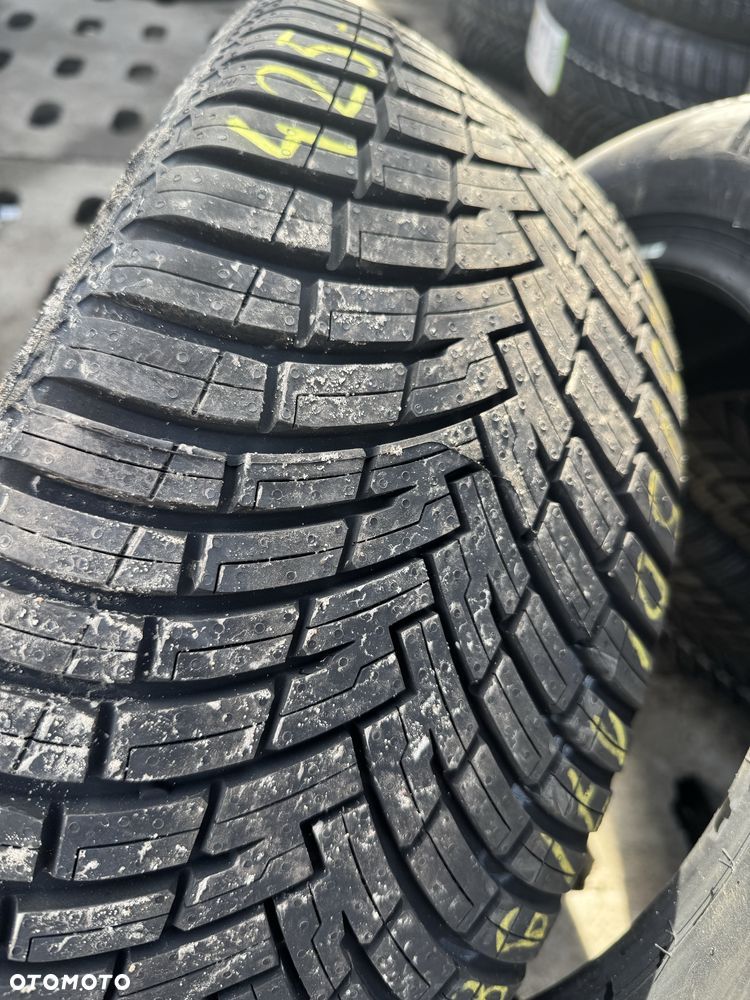 Nowe opony wielosezonowe 225/50/17 Pirelli 2 sztuki 2025r - 2
