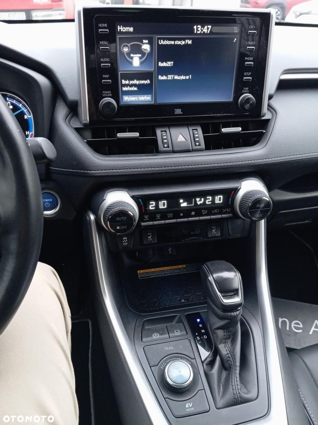 Toyota RAV4 2.5 Hybrid Black Edition by JBL 4x4 - 18