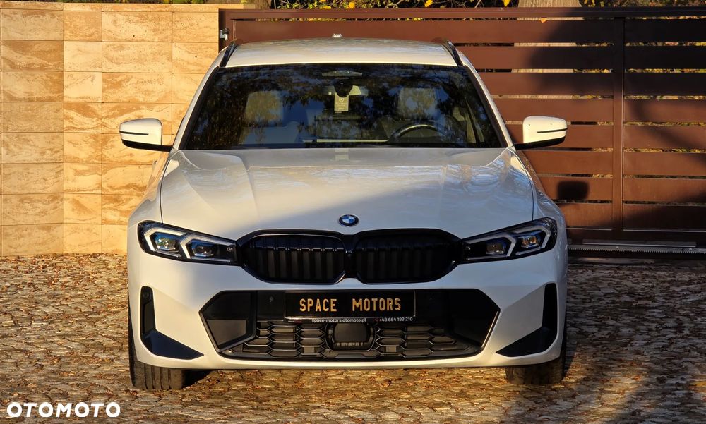 BMW Seria 3 320d Touring xDrive M Sport - 2