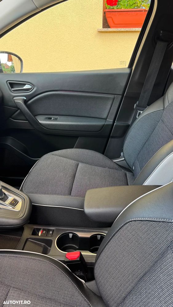Renault Captur - 16