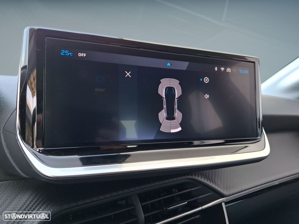 Peugeot 208 1.2 Hybrid Allure e-DCS6 — fotografia 13