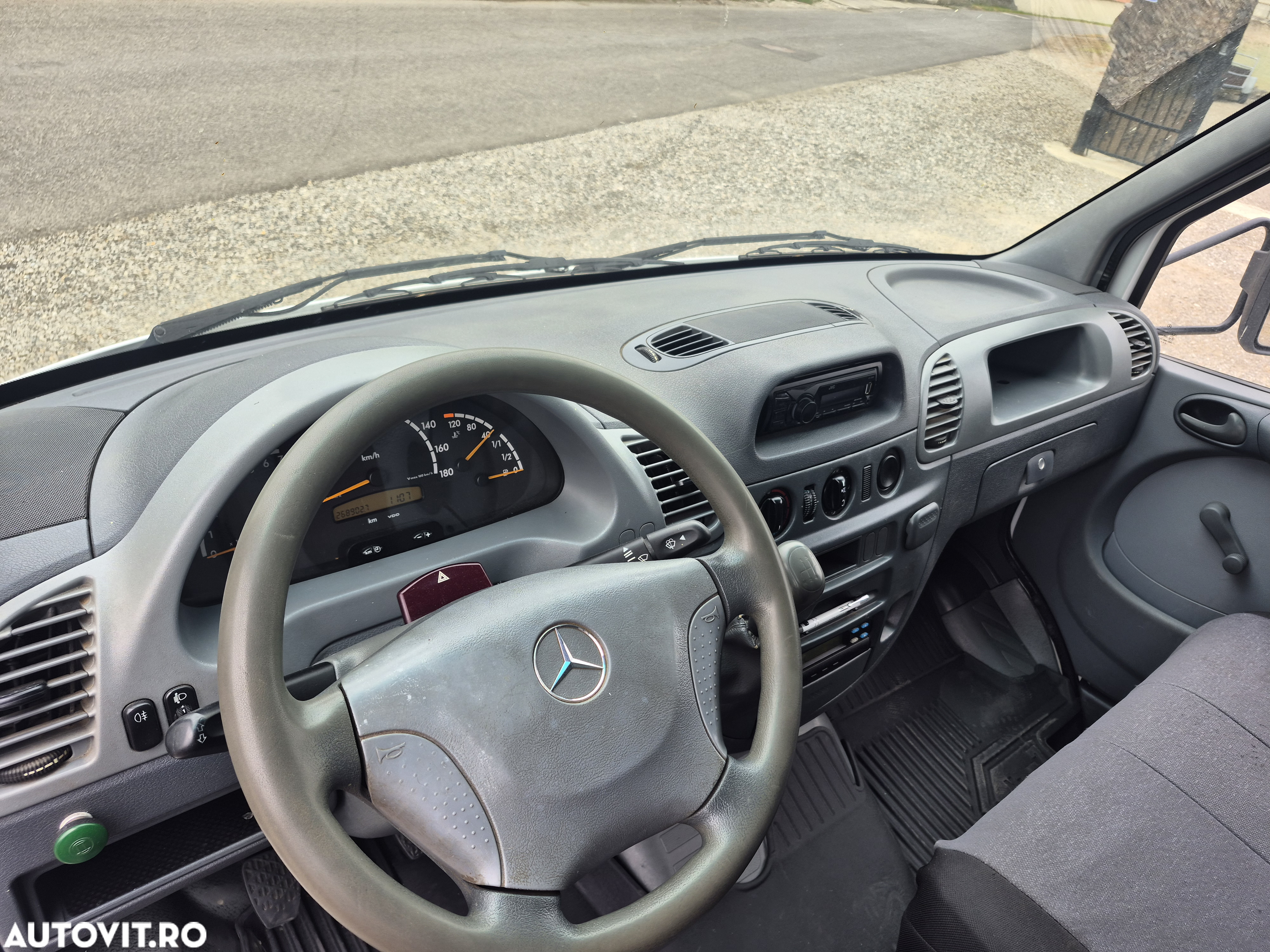 Mercedes-Benz Sprinter 416 - 13
