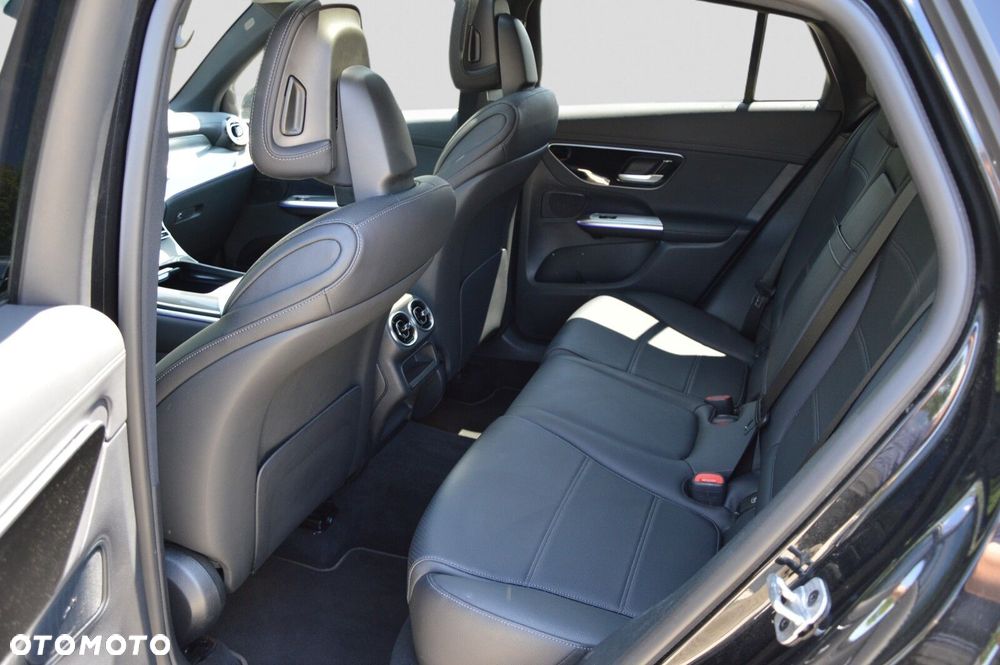 Mercedes-Benz GLC - 26
