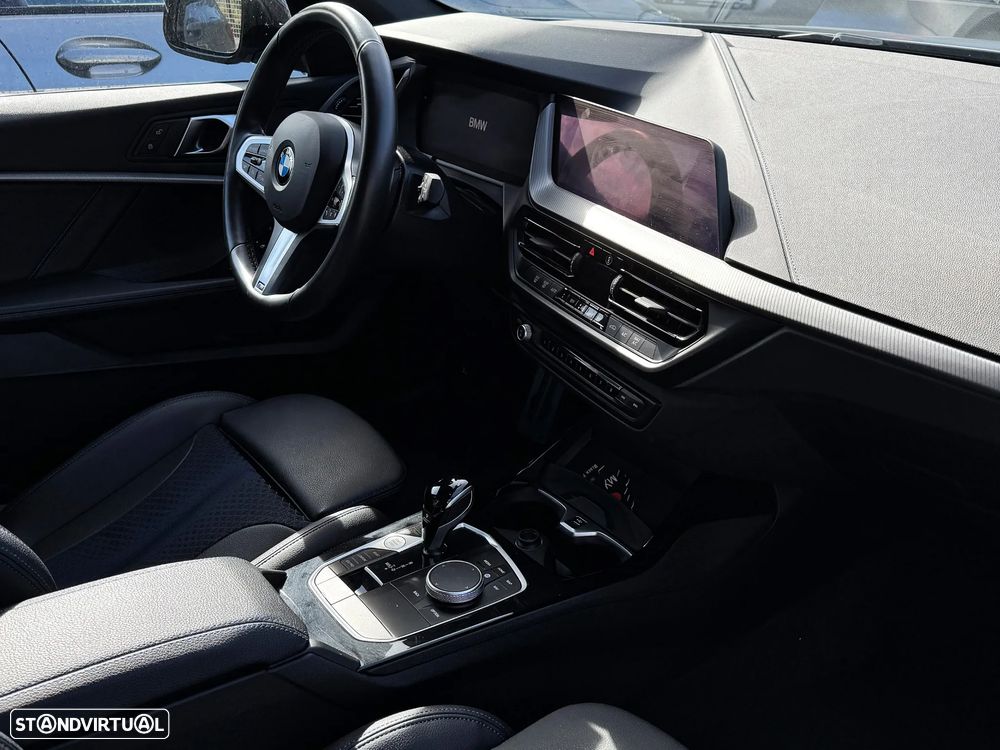 BMW 116 d Pack Desportivo M Auto - 11