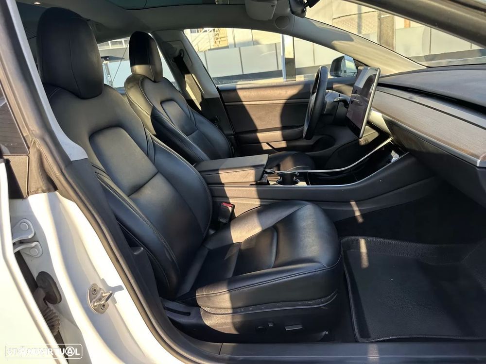 Tesla Model 3 Standard Range Plus RWD - 40