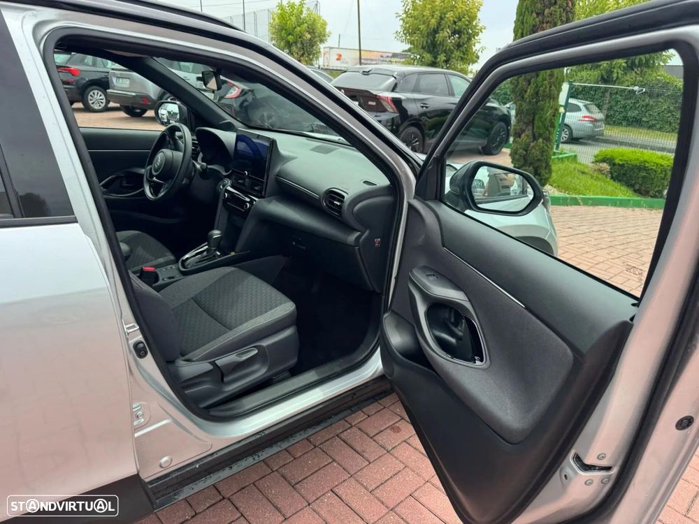 Toyota Yaris Cross 1.5 HDF Comfort Plus AWD - 22