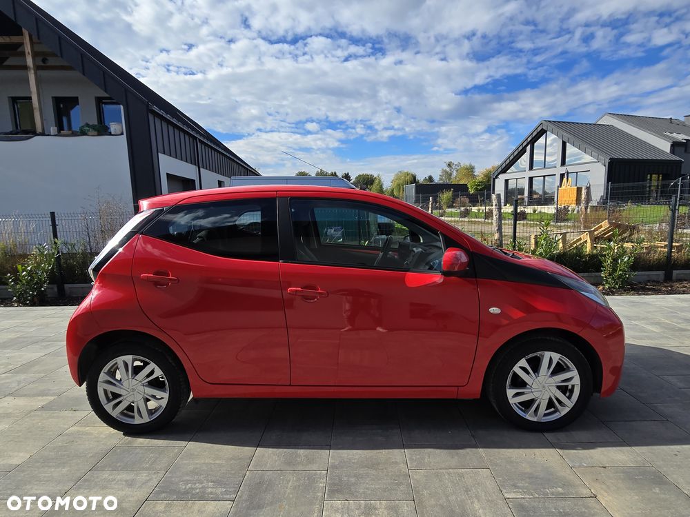 Toyota Aygo x-clusiv - 8