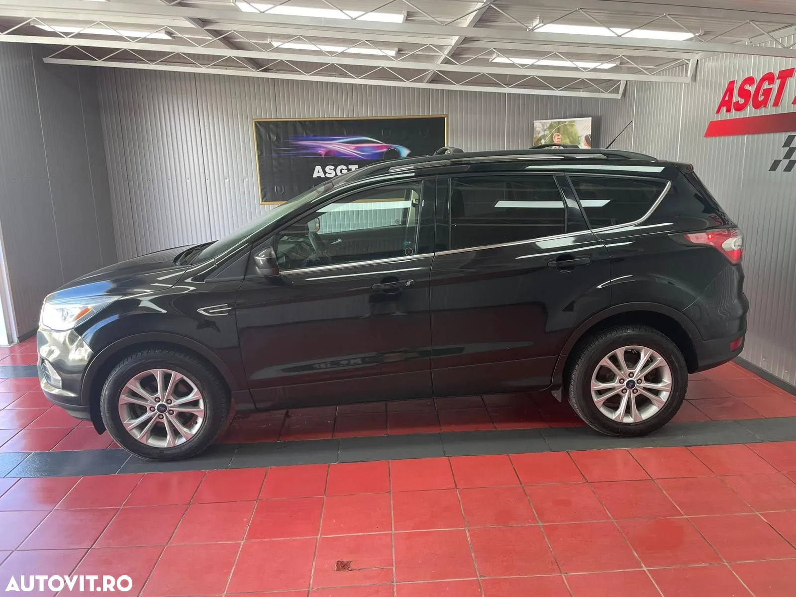 Ford Kuga - 24