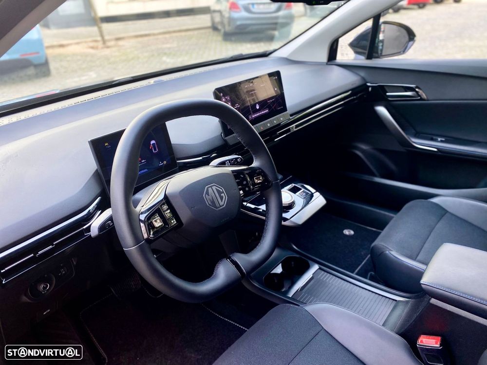 MG MG4 64 kWh Luxury - 15
