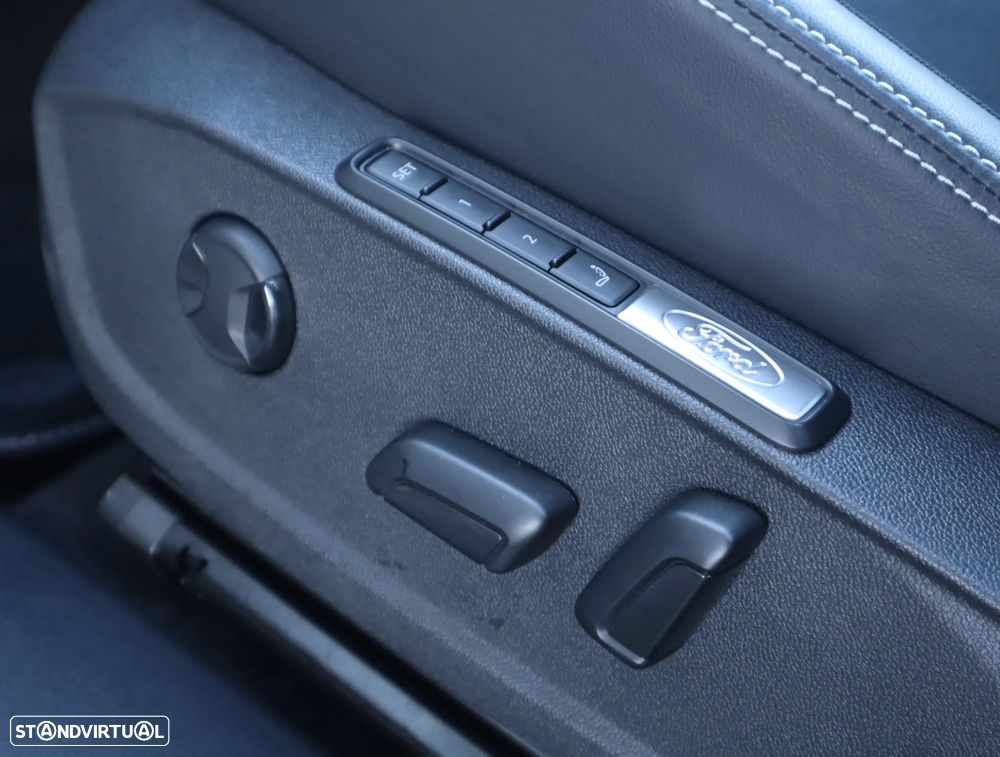 Ford Explorer 77 kWh Premium - 35