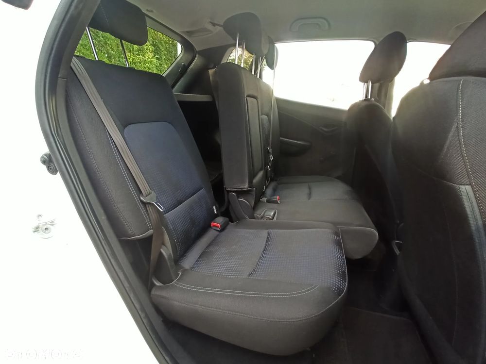 Hyundai ix20 1.4 Comfort - 21