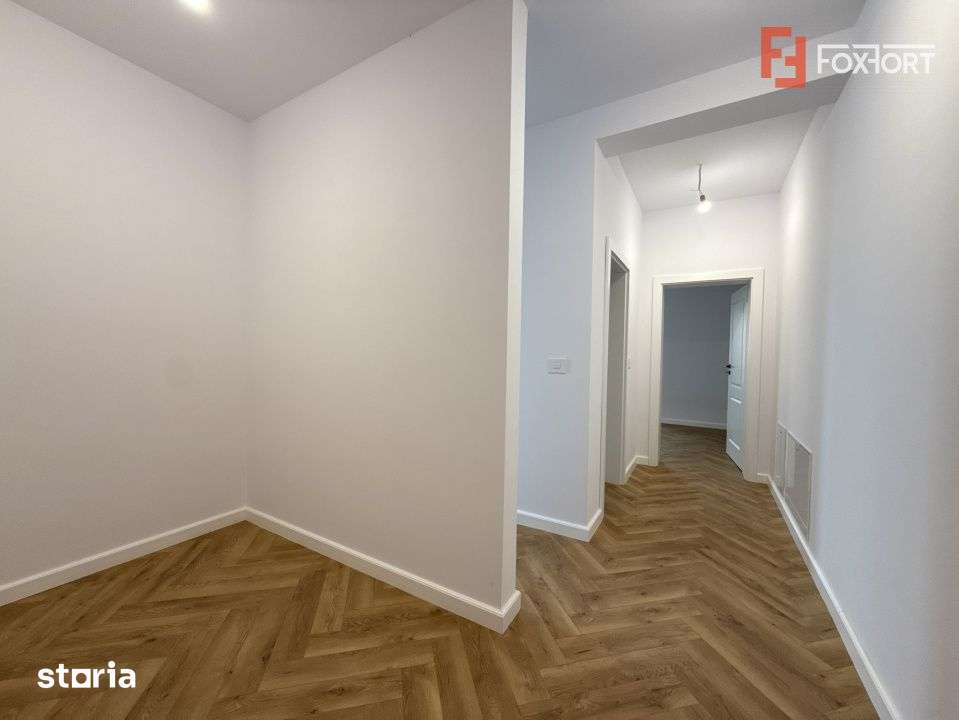 Duplex cu 4 camere de vanzare in localitatea Covaci - Imagine principală: 5/19