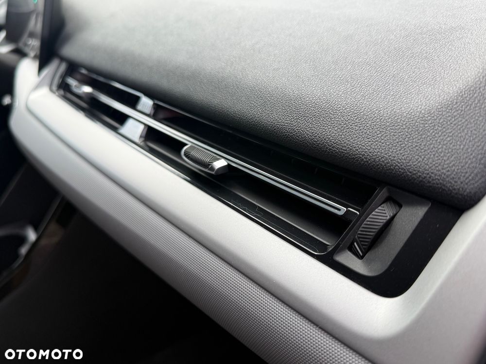 BMW Seria 2 218d - 18
