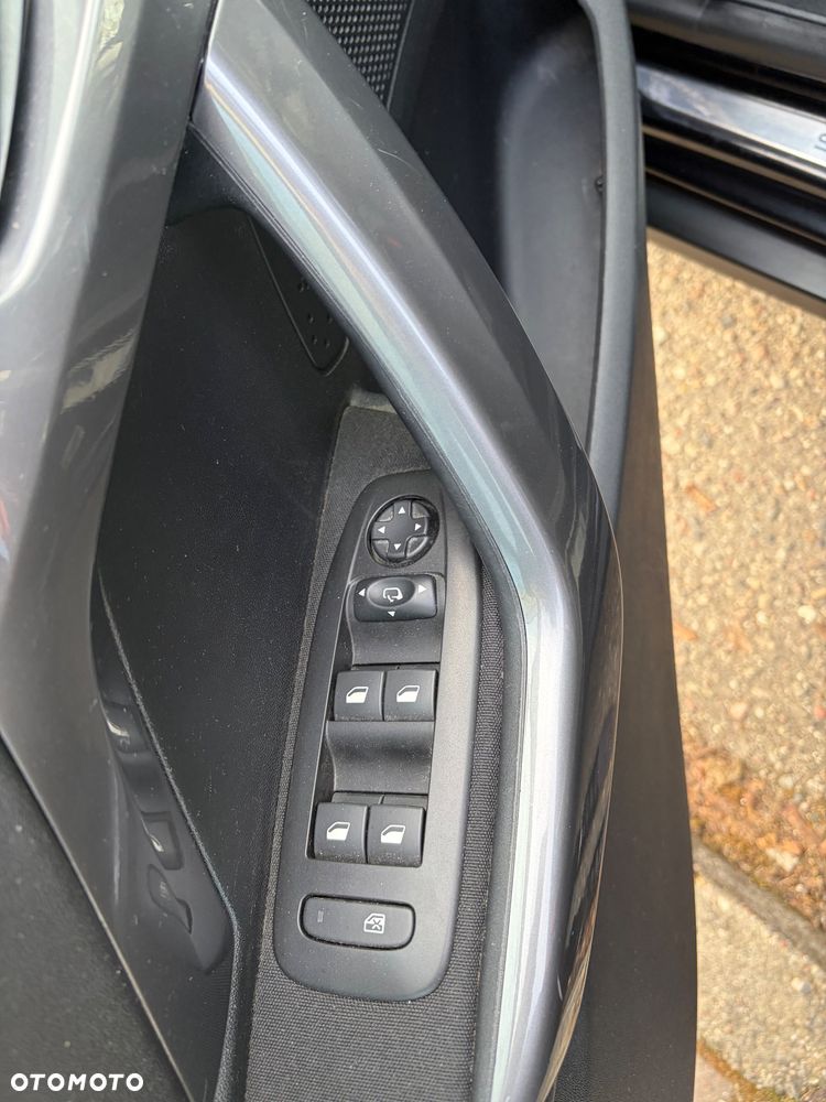 Peugeot 2008 PureTech 82 Style - 23