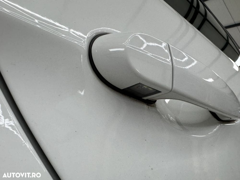 BMW Seria 3 320d DPF Aut. Edition Exclusive - 22