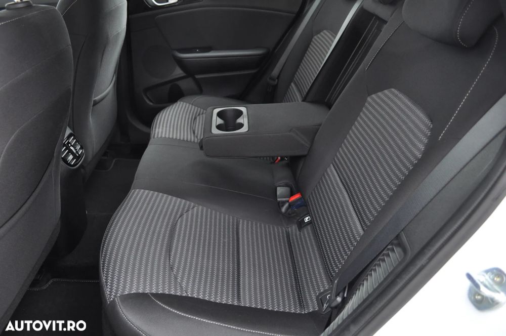 Kia XCeed 1.6 GDI 6DCT PHEV Vision - 14