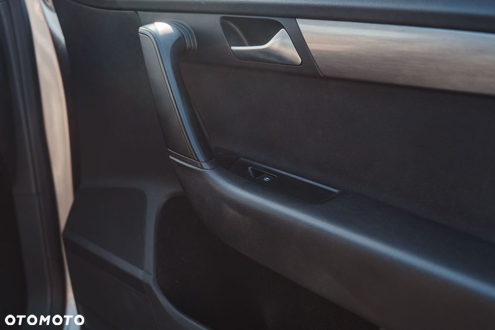 Volkswagen Passat 2.0 TDI Comfortline - 10