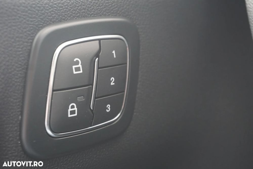 Ford Kuga 2.5 Duratec FWD PHEV ST-Line X - 20