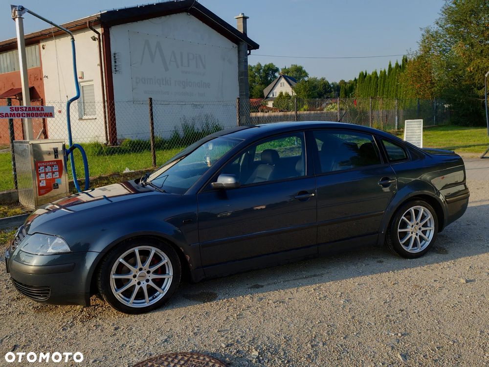 Volkswagen Passat 1.9 TDI Basis - 2