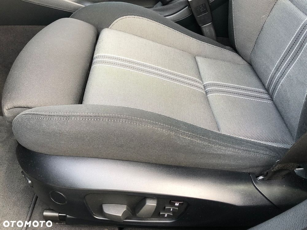 BMW X1 xDrive20d - 25