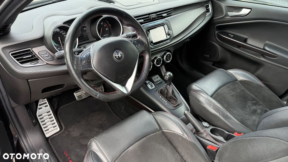 Alfa Romeo Giulietta 1750 TBi Veloce TCT - 32