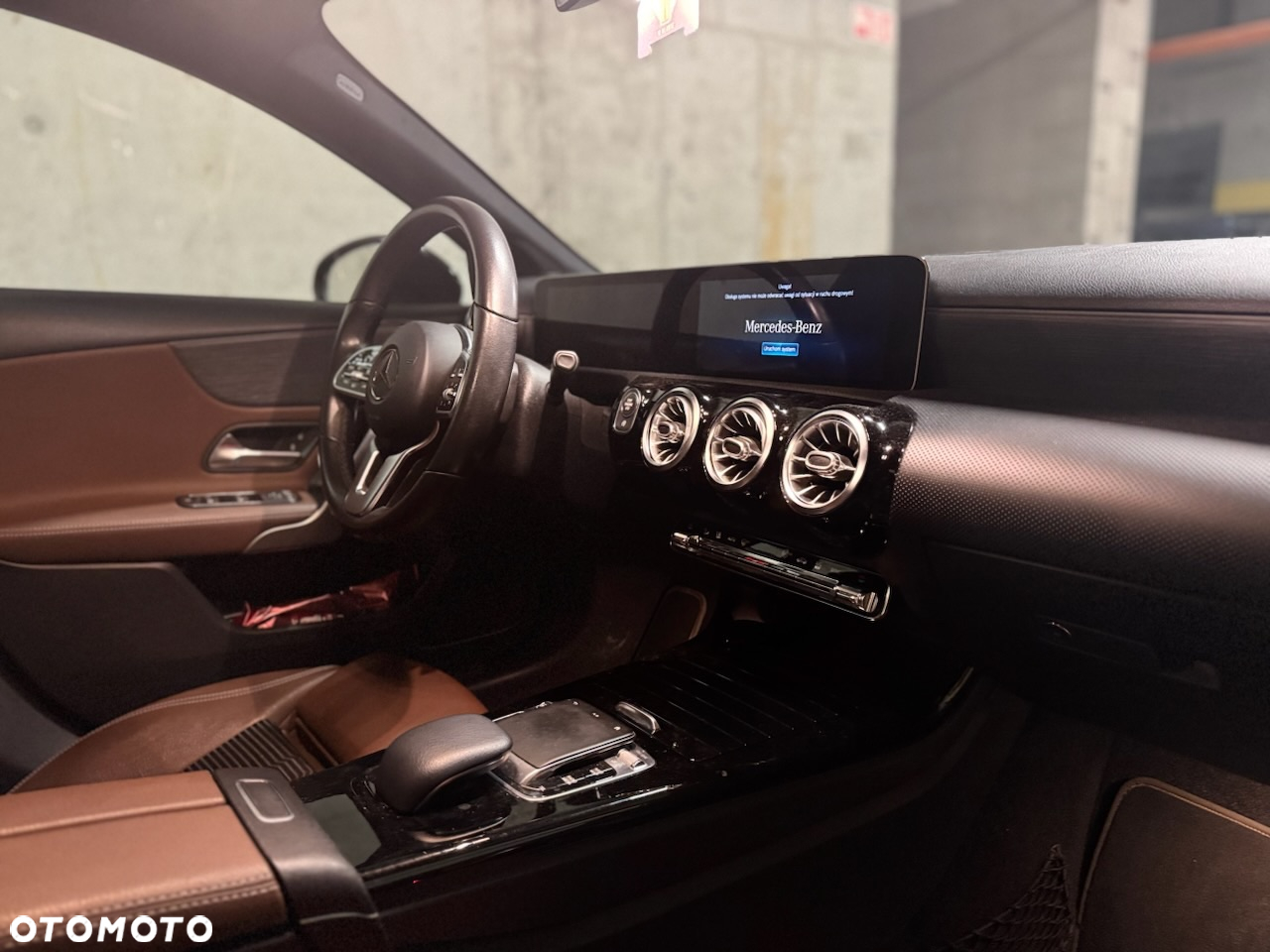 Mercedes-Benz Klasa A 200 AMG Line 7G-DCT - 8
