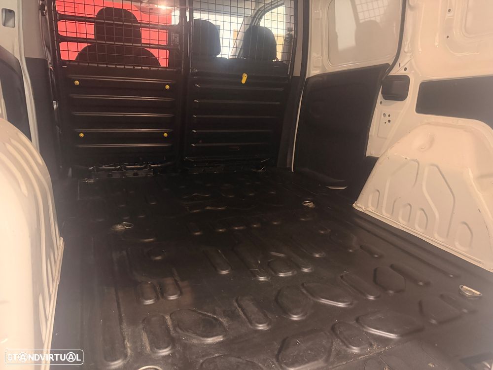 Fiat DOBLO 1.3 MJET 3 LUGARES - IVA DEDUTIVEL - 7