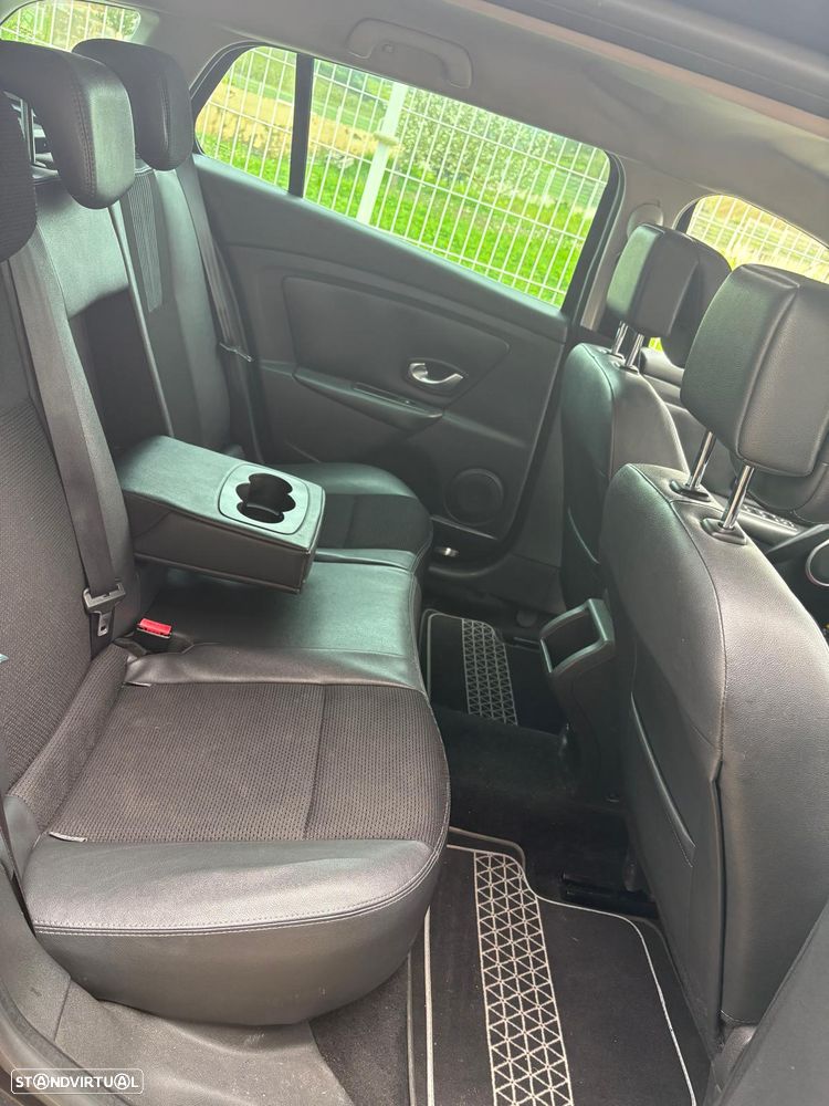 Renault Mégane Sport Tourer 1.5 dCi Dynamique - 8