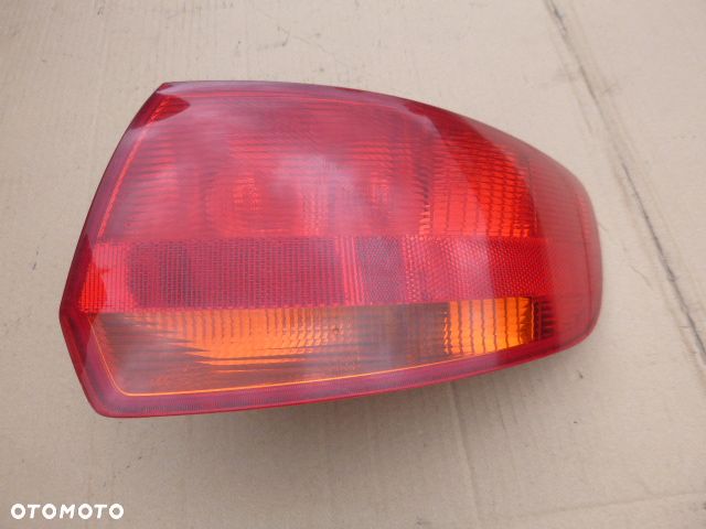 LAMPA PRAWY TYŁ PRAWA TYLNA AUDI A3 8P 5D - 3