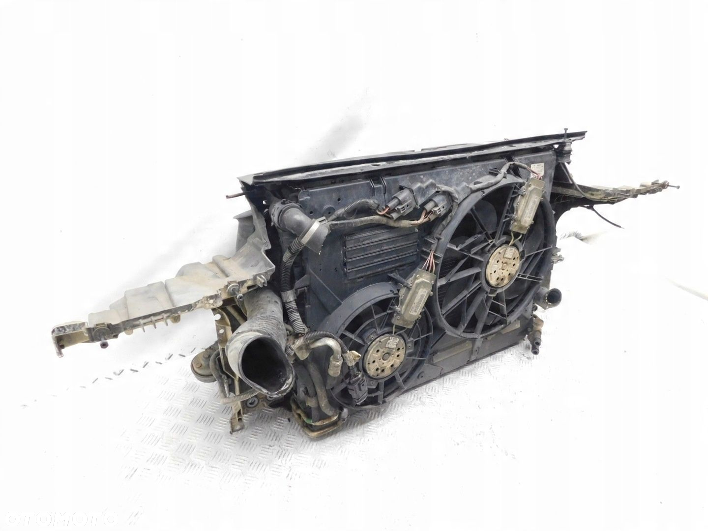 PAS PRZEDNI / WZMOCNIENIE / CHŁODNICE PORSCHE CAYENNE I 02-07 3.2 V6 - 5