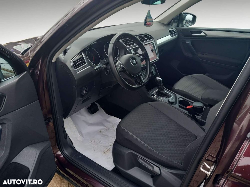 Volkswagen Tiguan - 9