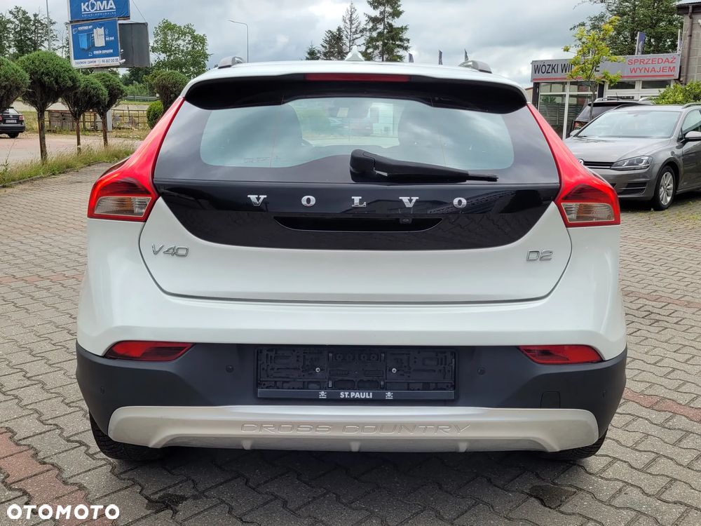 Volvo V40 Cross Country D2 Momentum - 24