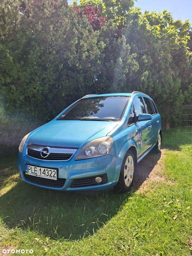 Opel Zafira - 1