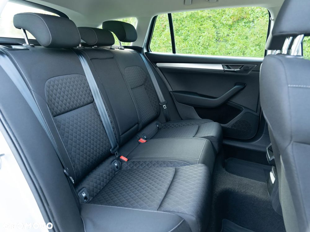 Skoda Superb 2.0 TDI SCR Ambition DSG - 20