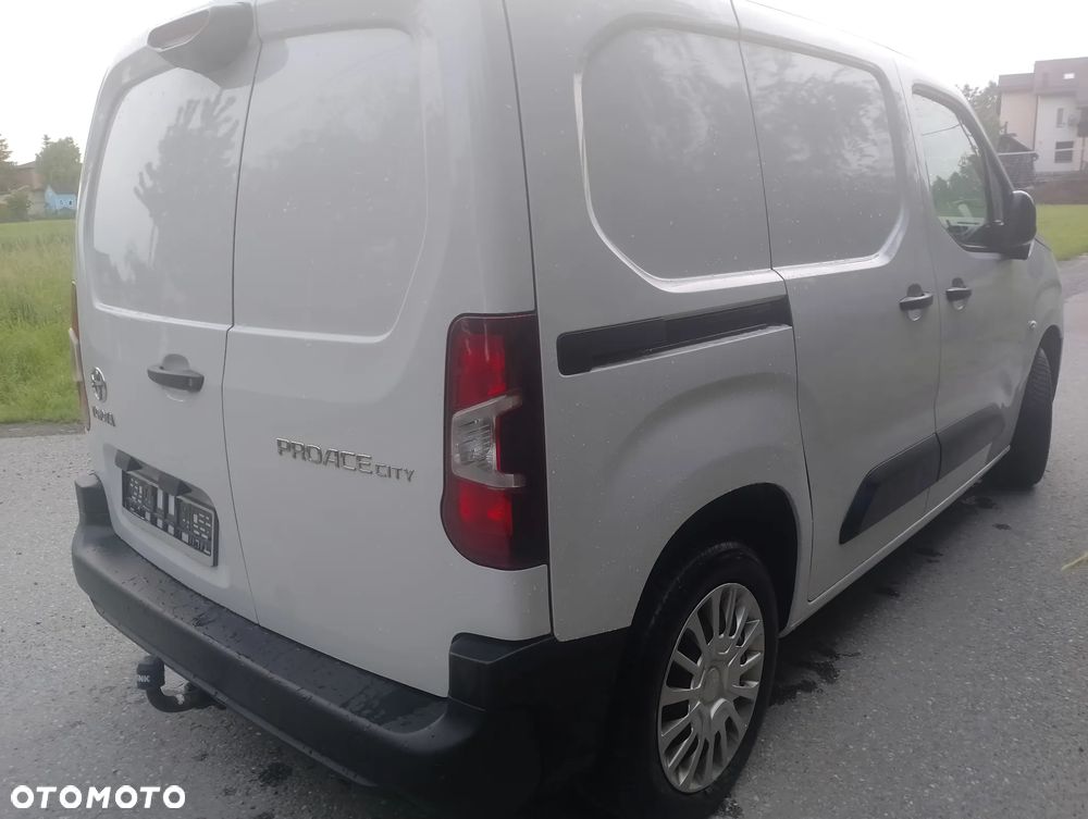 Toyota Proace city - 11