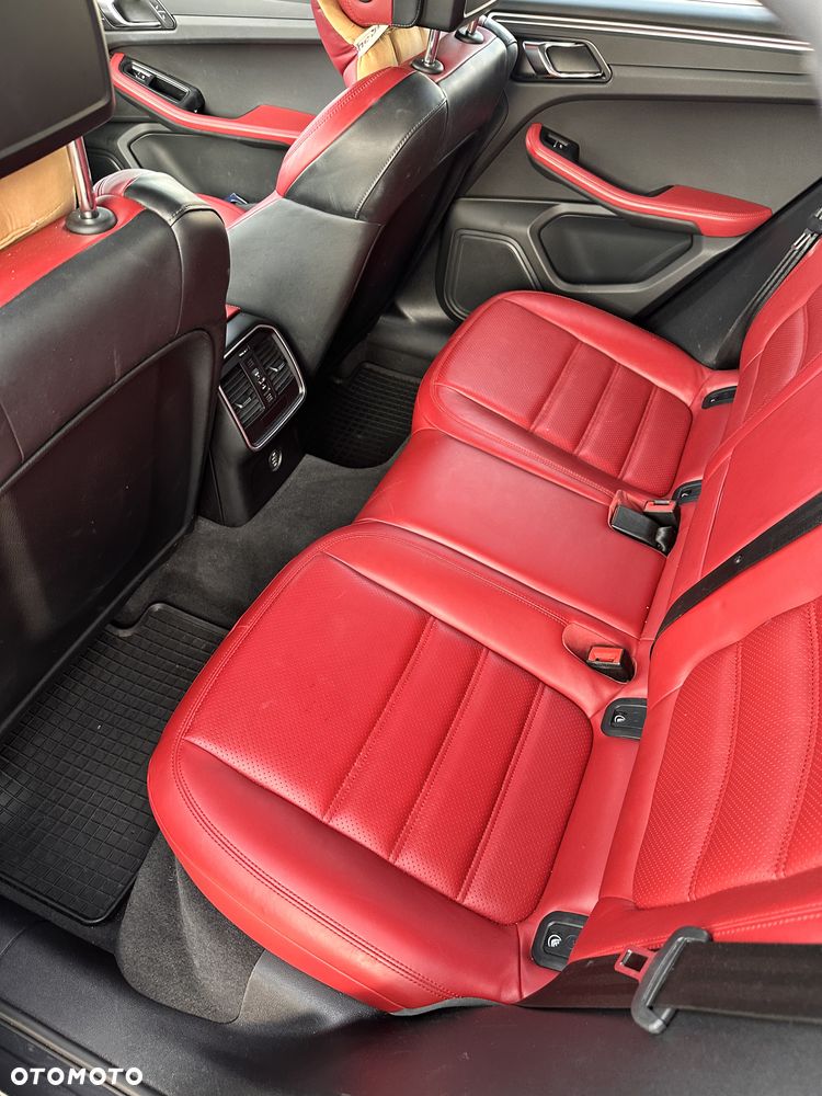 Porsche Macan - 36