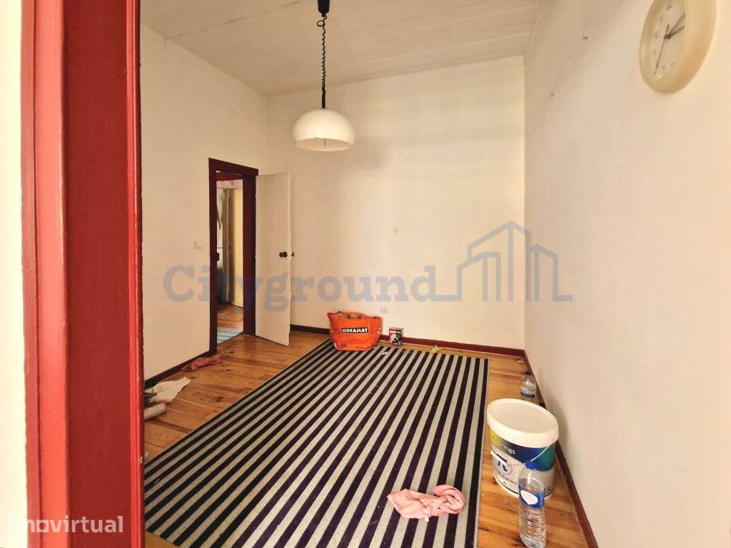 Apartamento T2 Duplex no Príncipe Real para reabilitar a seu gosto - Grande imagem: 5/18