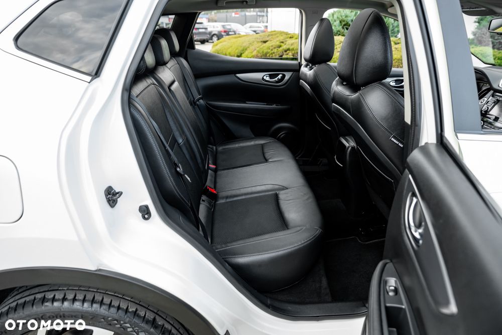 Nissan Qashqai 1.3 DIG-T DCT TEKNA - 23