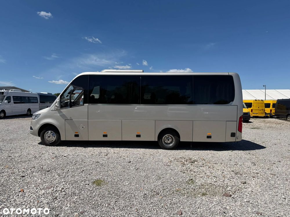 Mercedes-Benz Sprinter 519 - 11