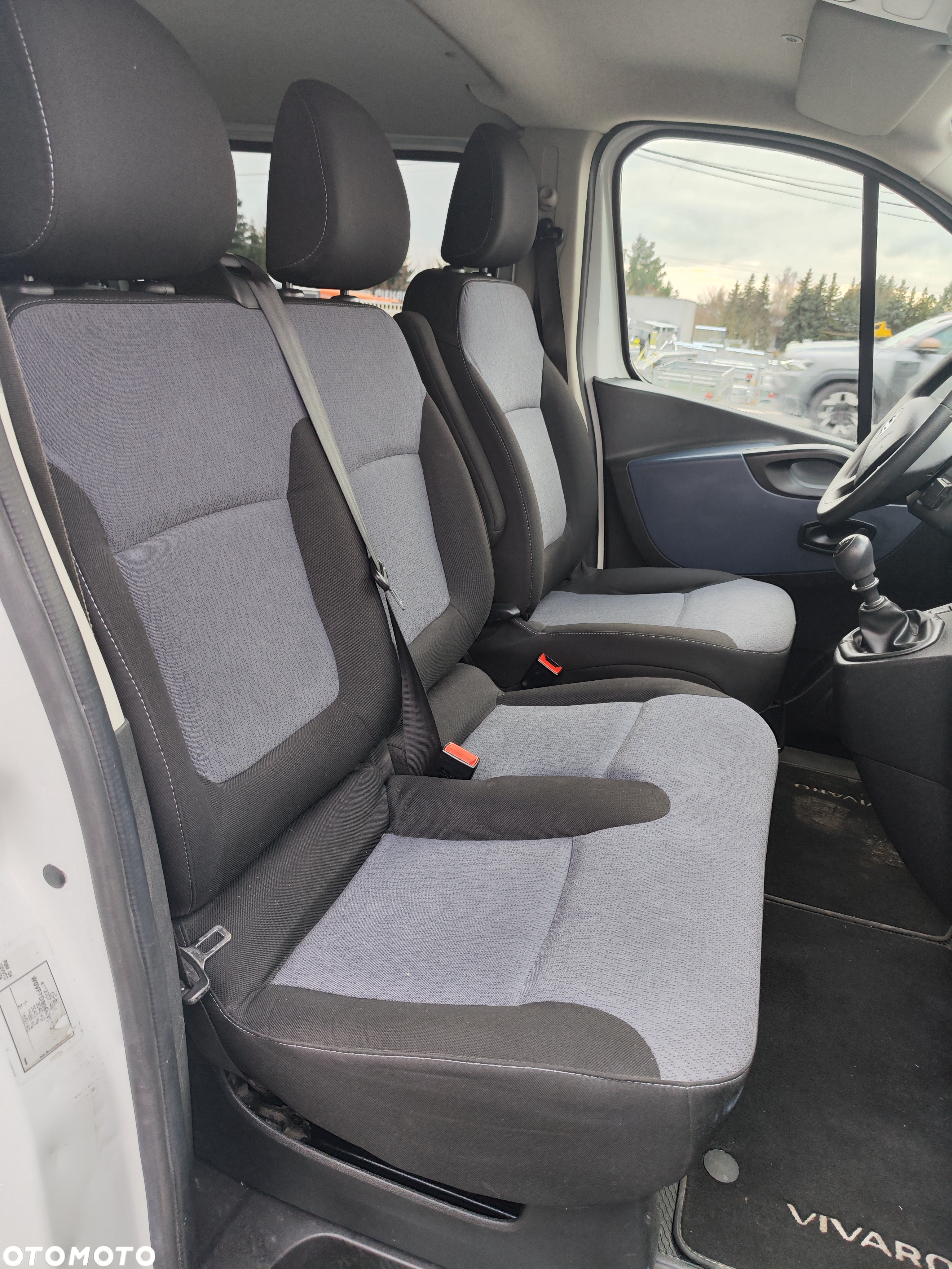 Opel Vivaro brygadówka 6osób - 14