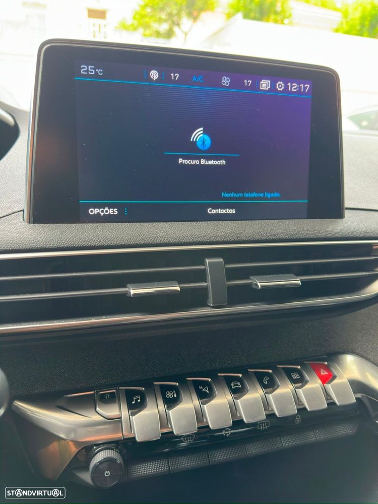 Peugeot 3008 1.5 BlueHDi GT EAT8 — fotografia 16