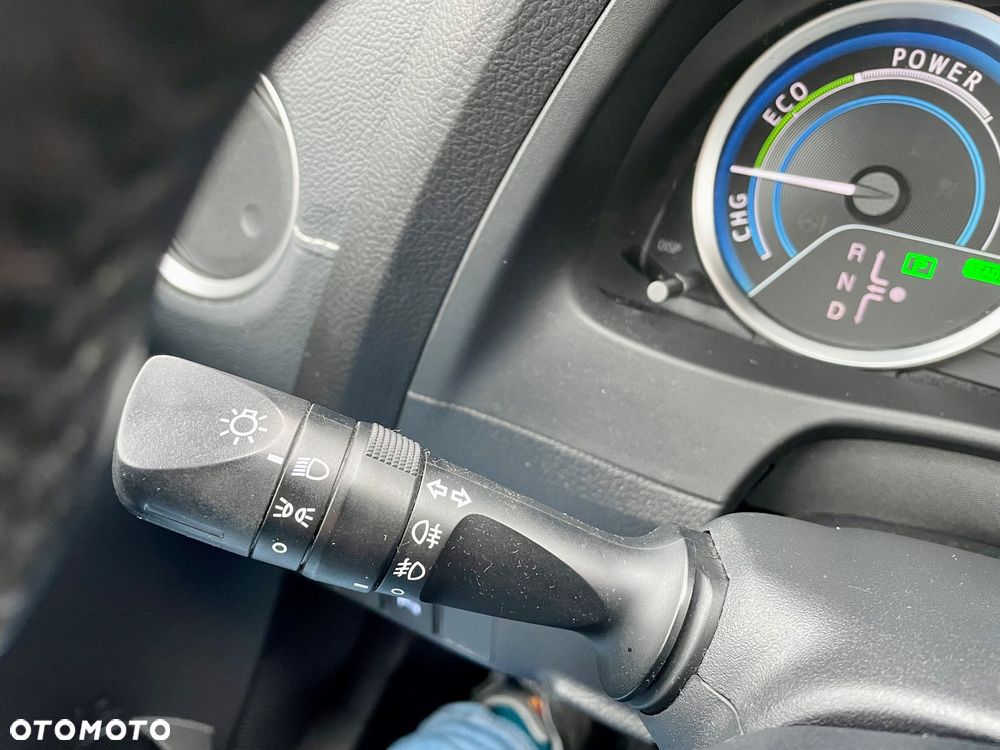 Toyota Auris 1.8 HSD Prestige - 21