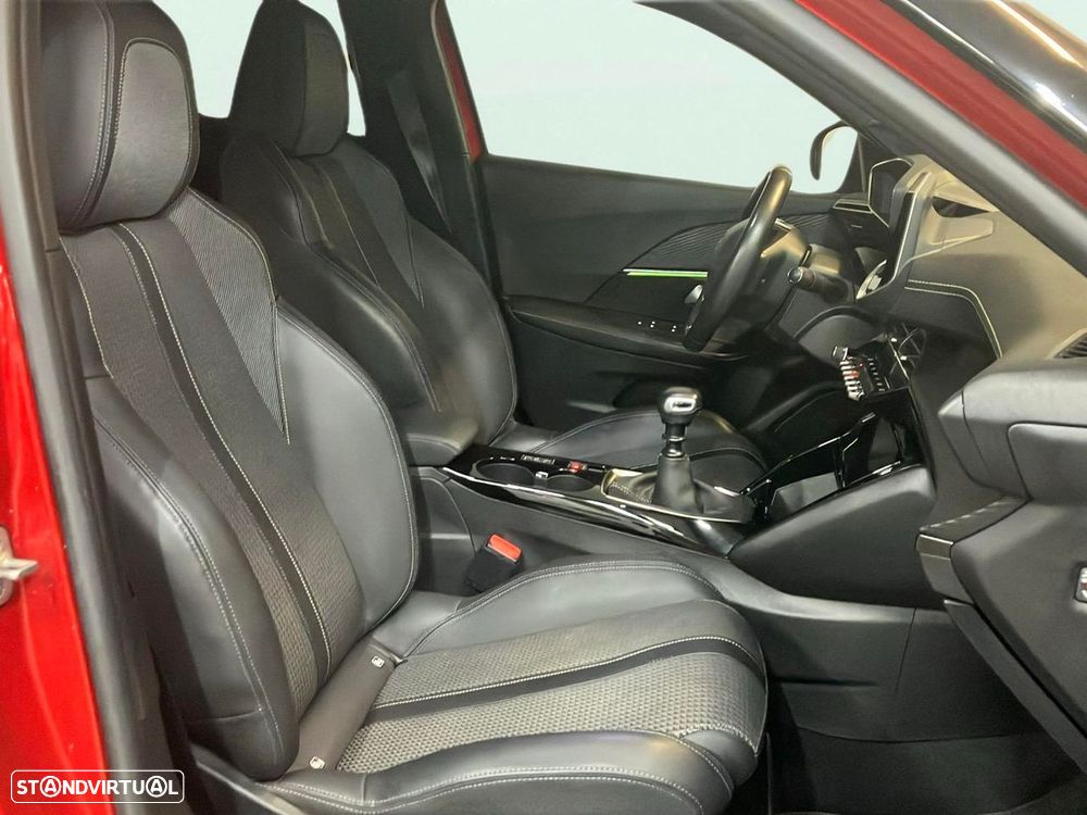 Peugeot 2008 1.2 PureTech GT Line - 17