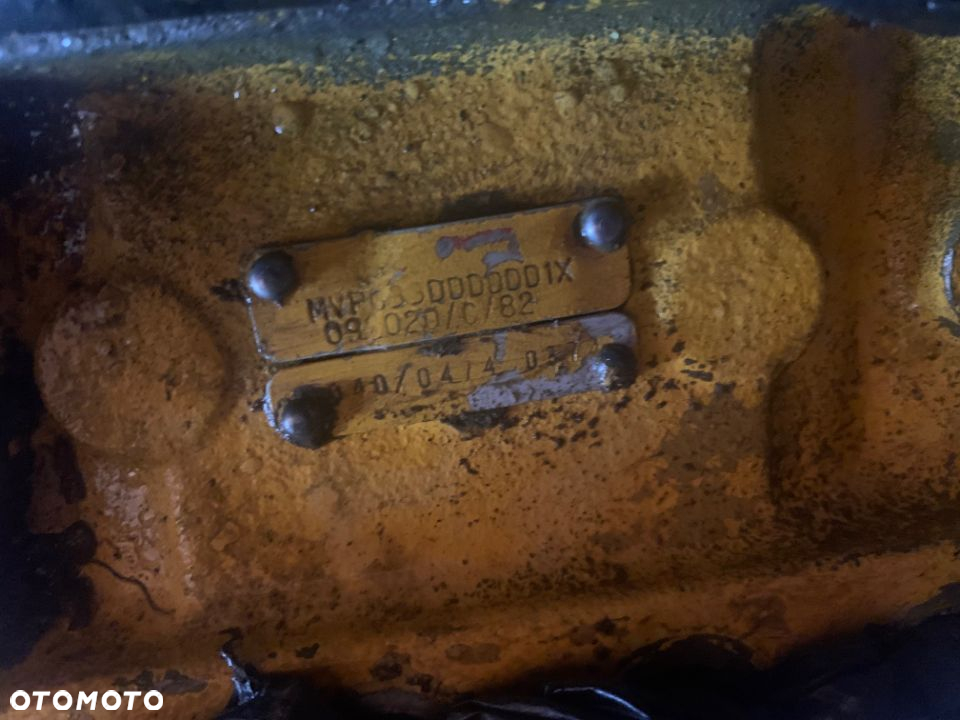 MPVC33DDDDDD1X Rozdzielacz 6 sekcyjny hydrauliczny tylny do koparko ładowarki JCB 3CX - 5